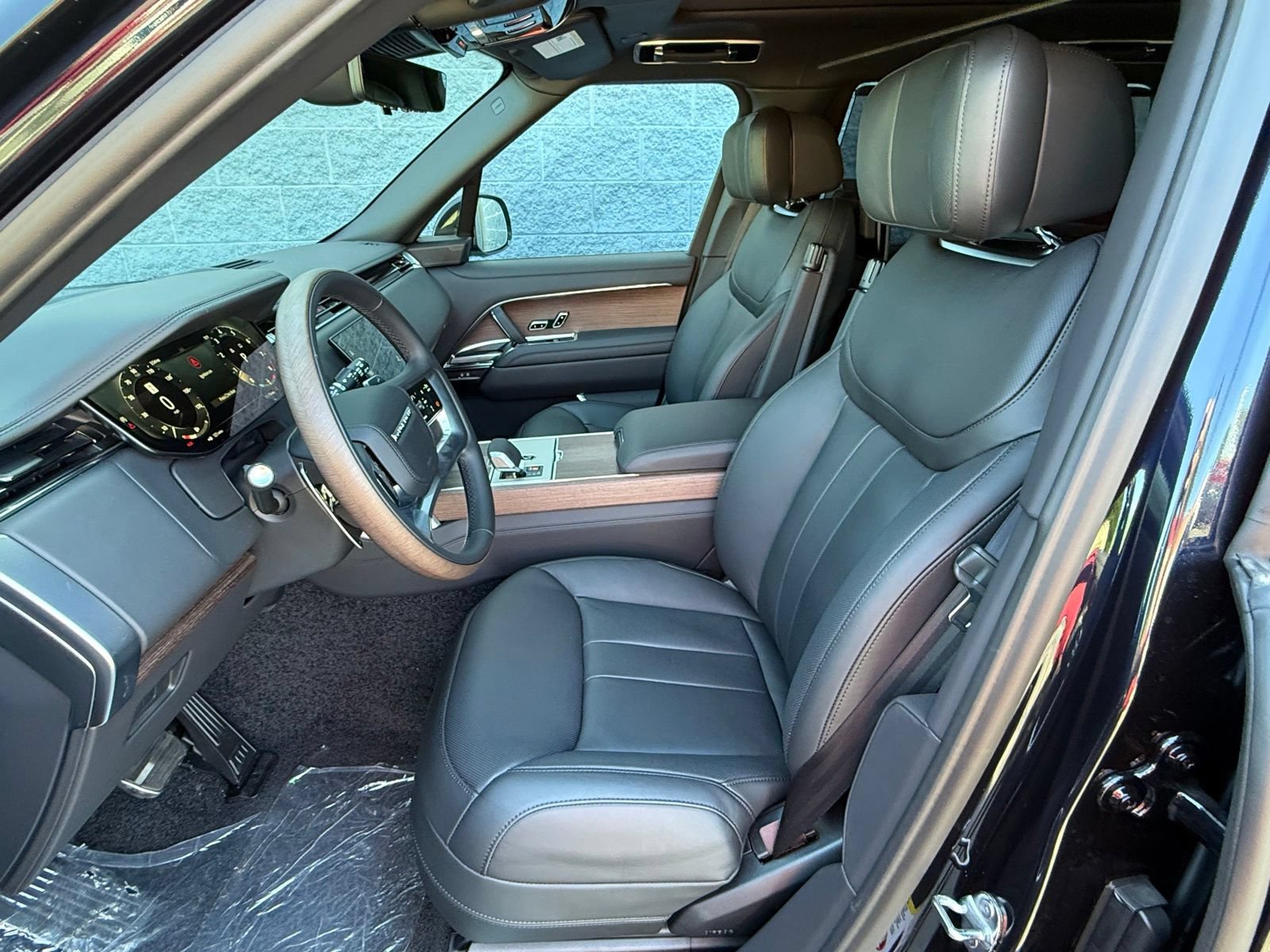 New 2026 Land Rover Range Rover Long Wheelbase Autobiography AWD/4WD image 14