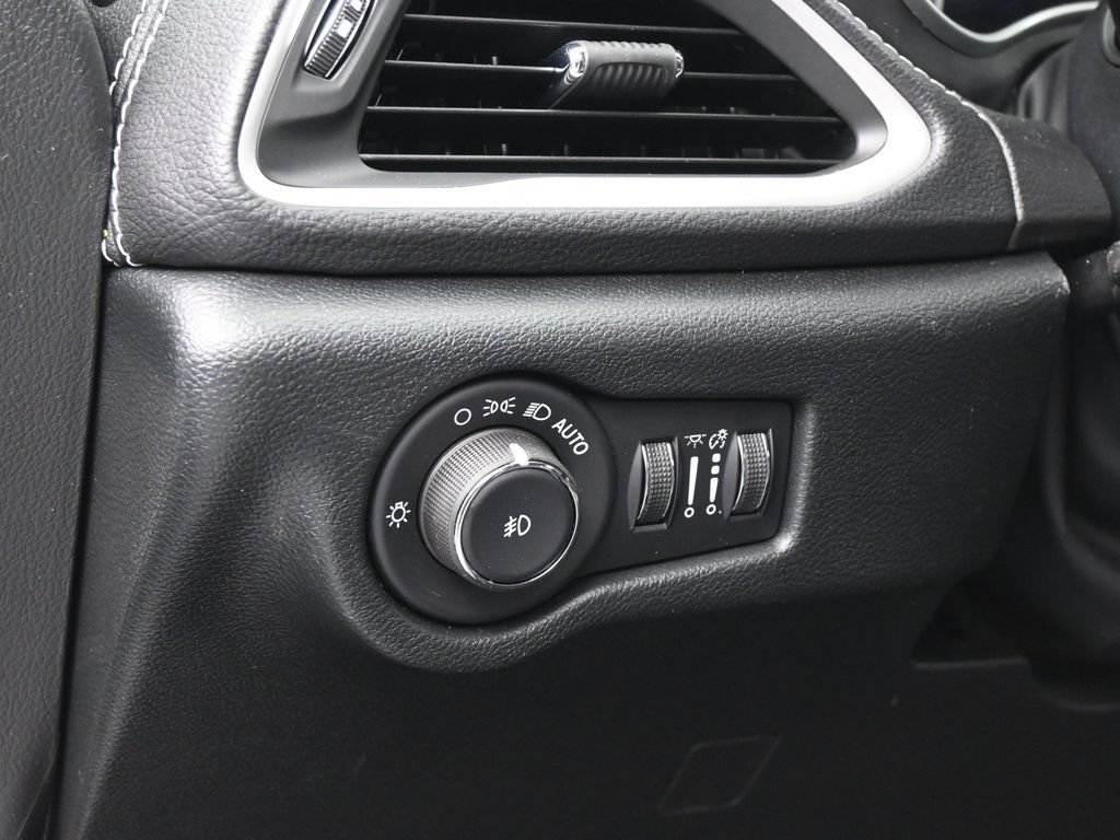 New 2026 Chrysler Pacifica Select w/ S Appearance Package FWD image 14