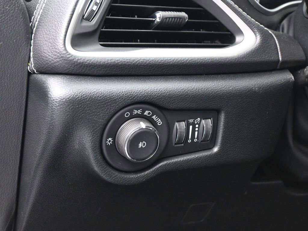 New 2026 Chrysler Pacifica Select w/ S Appearance Package image 14