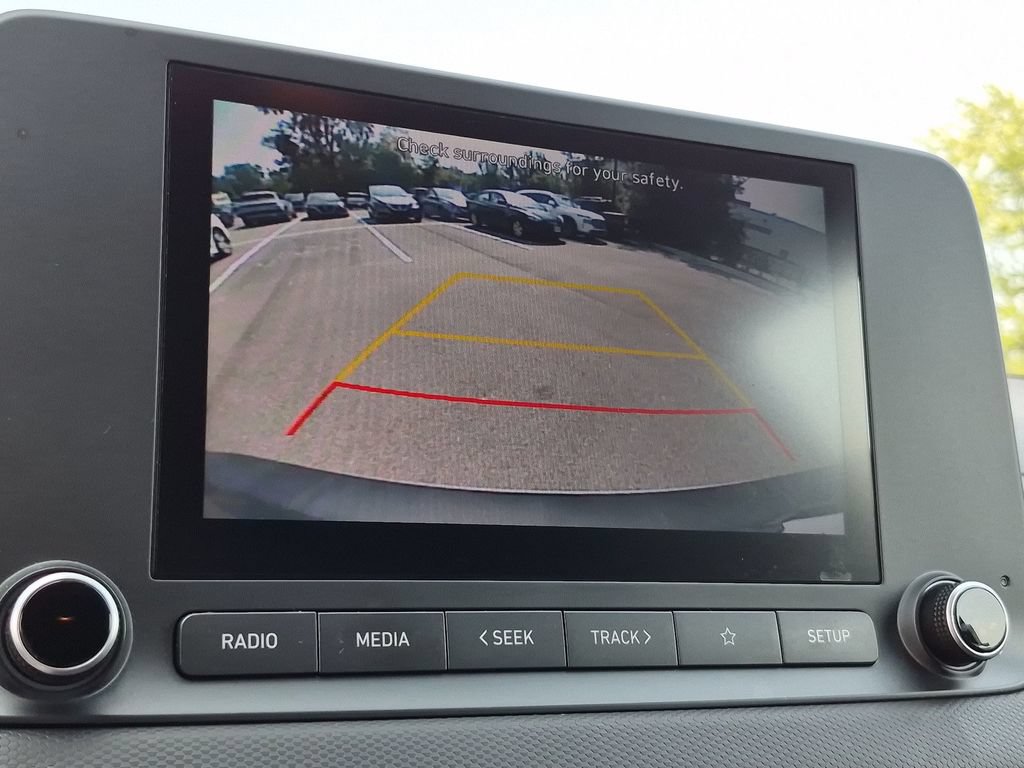 Certified 2022 Hyundai Kona SEL AWD/4WD image 21