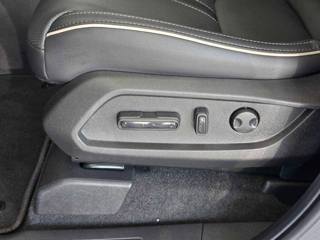 Used 2026 Honda Pilot Elite image 21