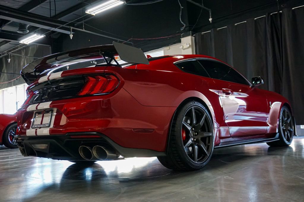 Used 2021 Ford Mustang Shelby GT500 w/ Carbon Fiber Track Pack RWD image 6
