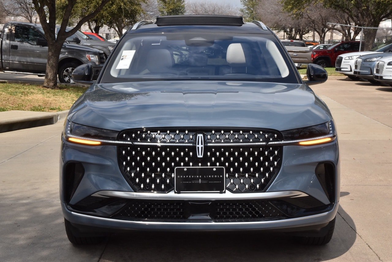 New 2026 Lincoln Nautilus Reserve AWD/4WD image 9