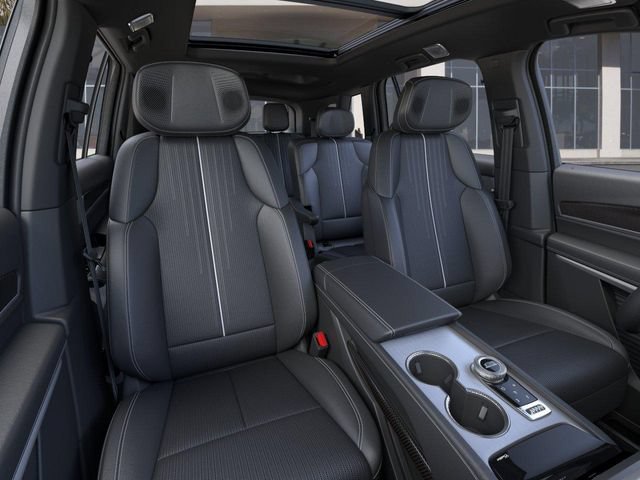 New 2027 Cadillac Vistiq Sport AWD/4WD image 16