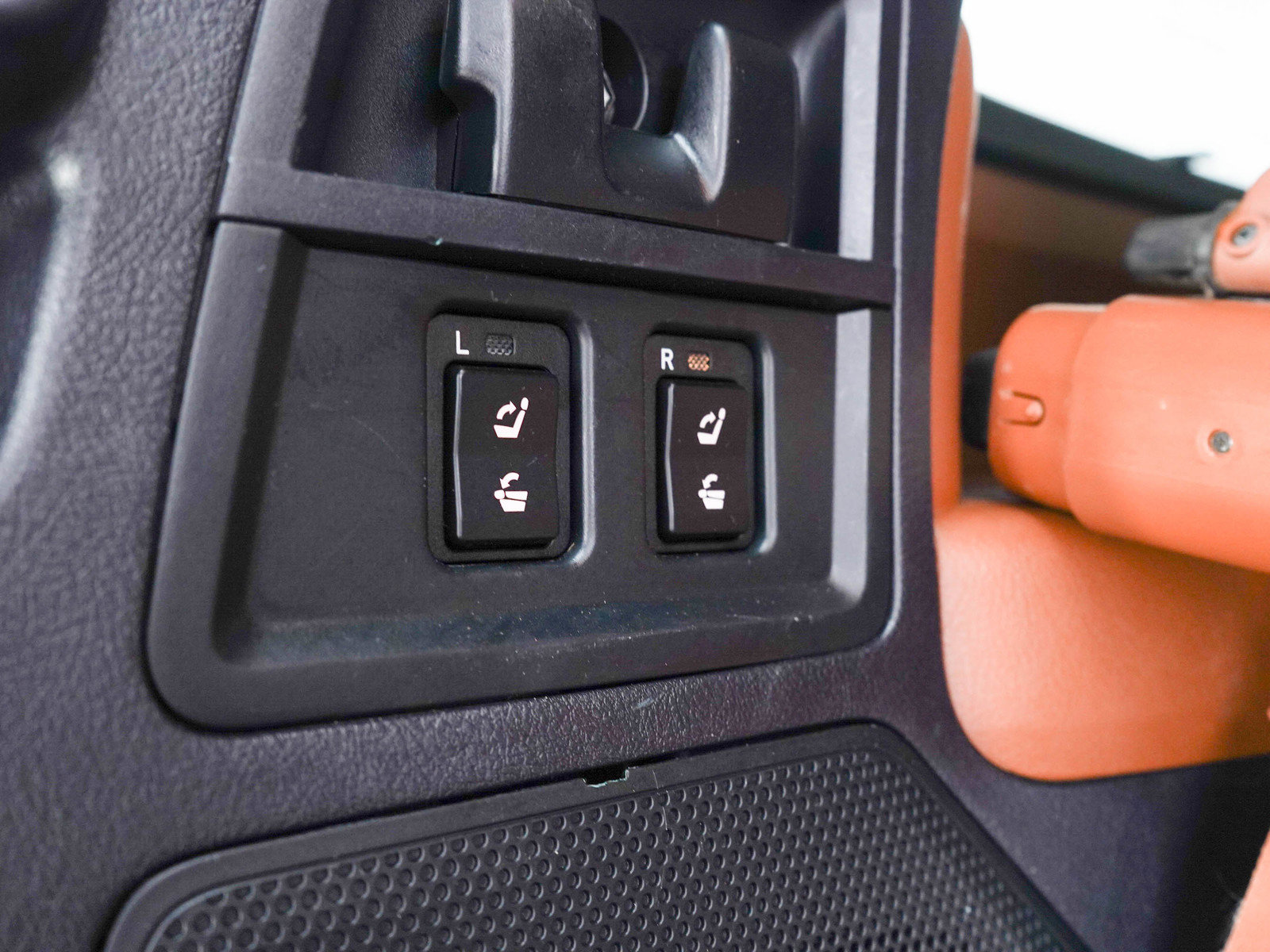 Used 2019 Toyota Sequoia Platinum AWD/4WD image 11