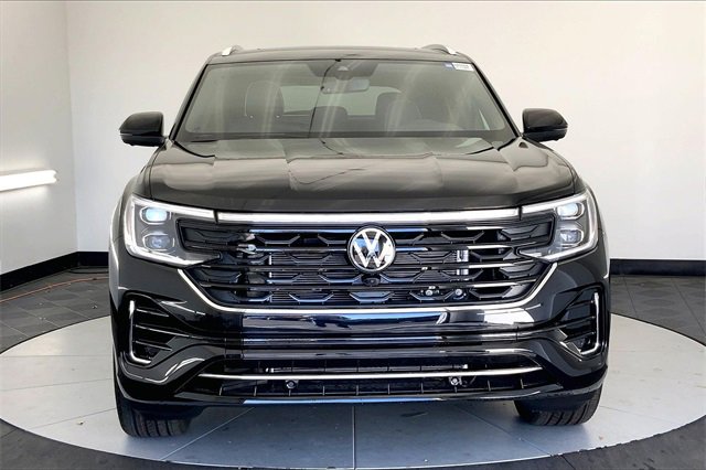 New 2026 Volkswagen Atlas Cross Sport SEL Premium R-Line image 3