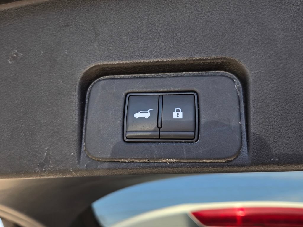 Used 2024 Nissan Rogue SV FWD image 20