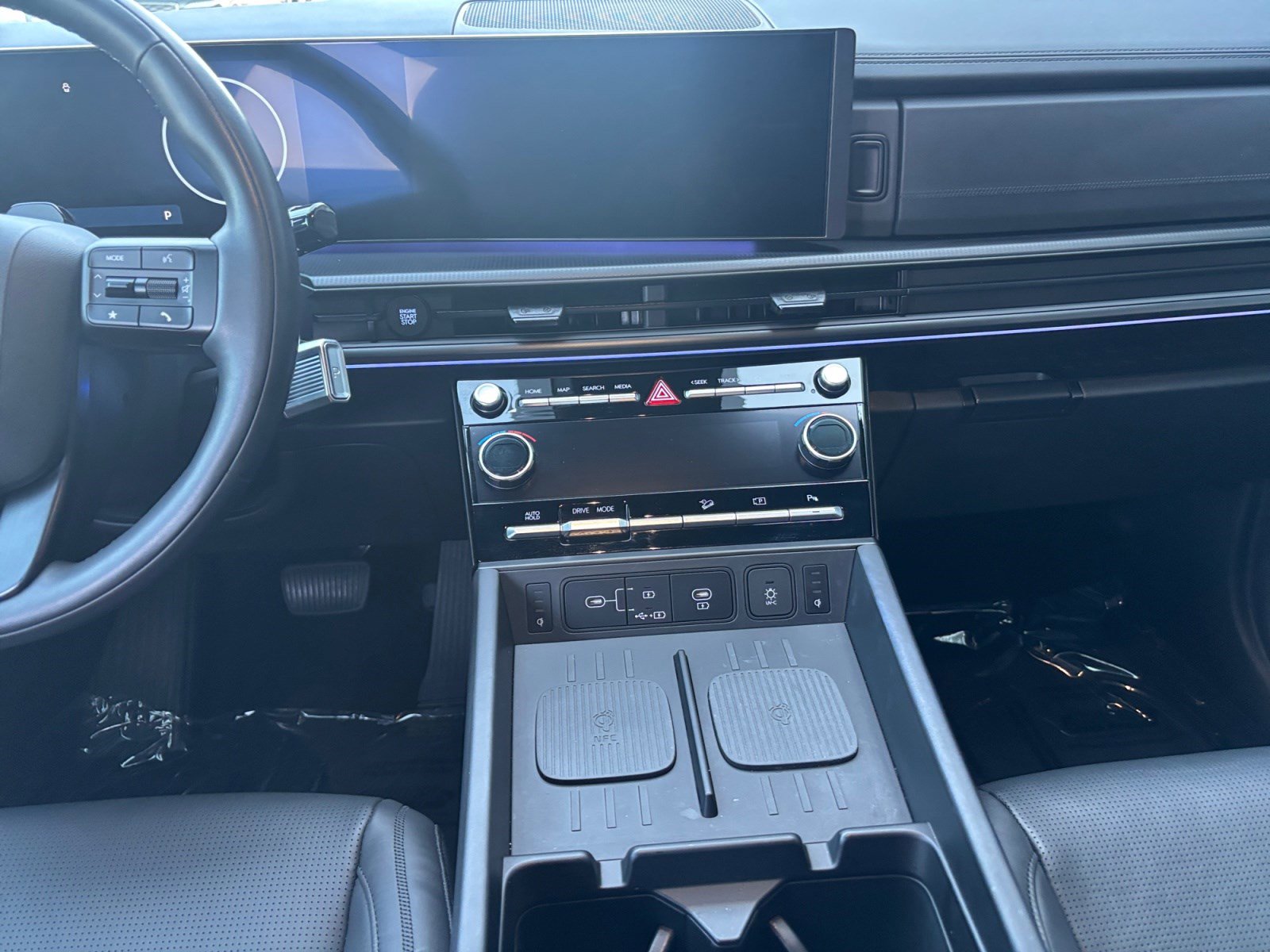 Used 2025 Hyundai Santa Fe Calligraphy image 11