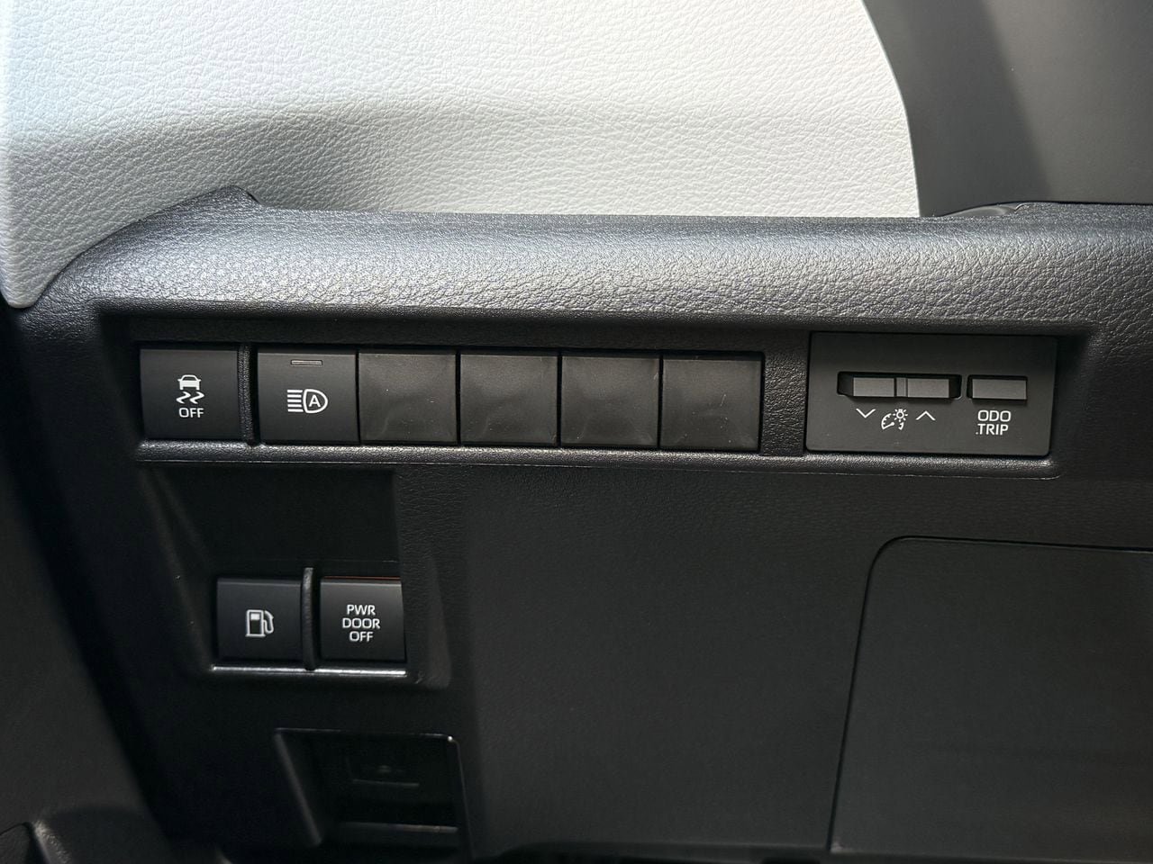 New 2026 Toyota Sienna XLE image 24