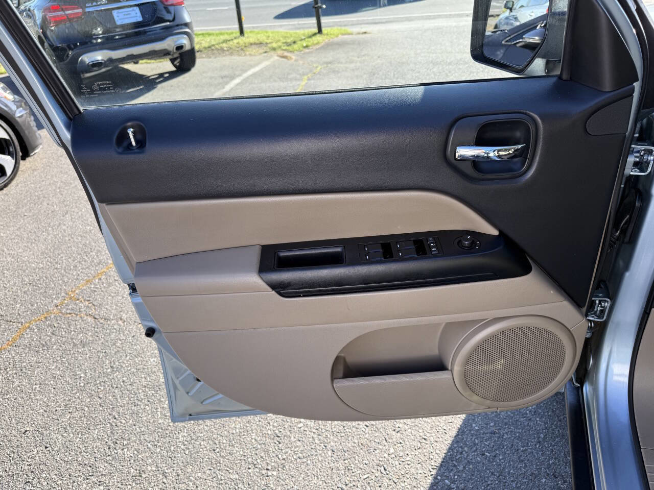 Used 2014 Jeep Patriot Sport w/ Power Value Group image 21