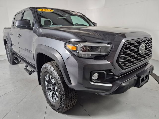 Certified 2023 Toyota Tacoma TRD Off-Road AWD/4WD image 6