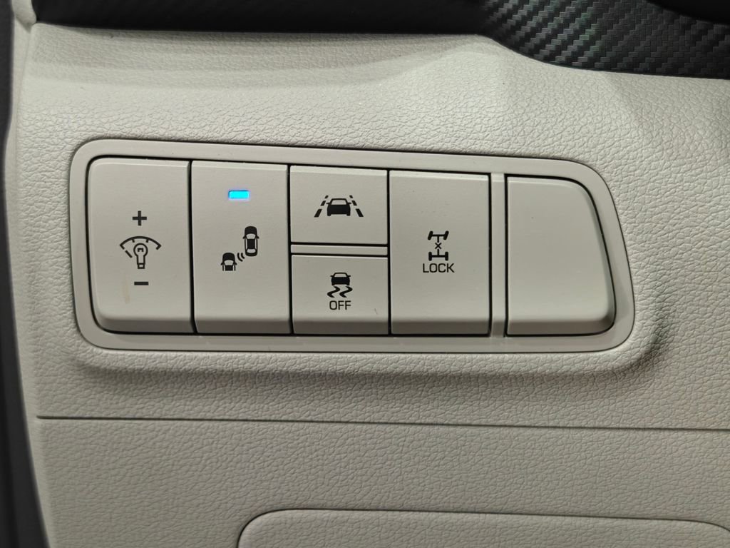 Used 2019 Hyundai Tucson Value w/ Cargo Package AWD/4WD image 10