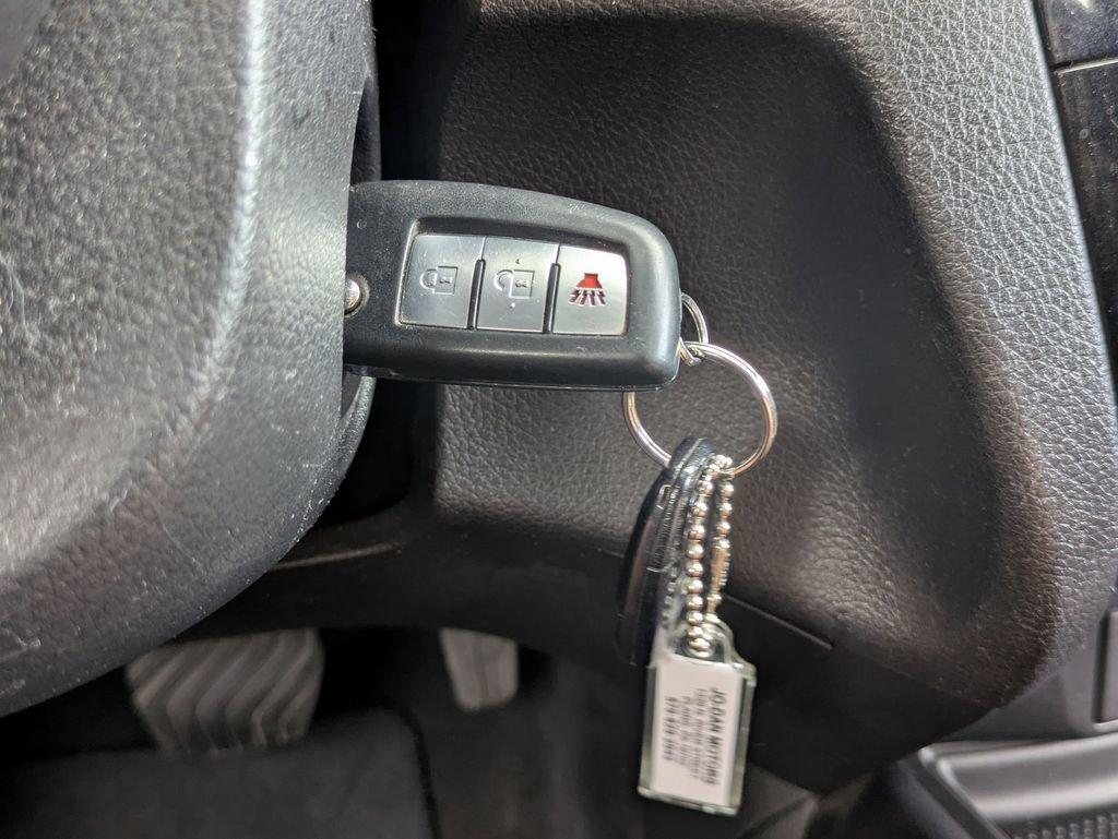 Used 2017 Nissan Rogue S image 21