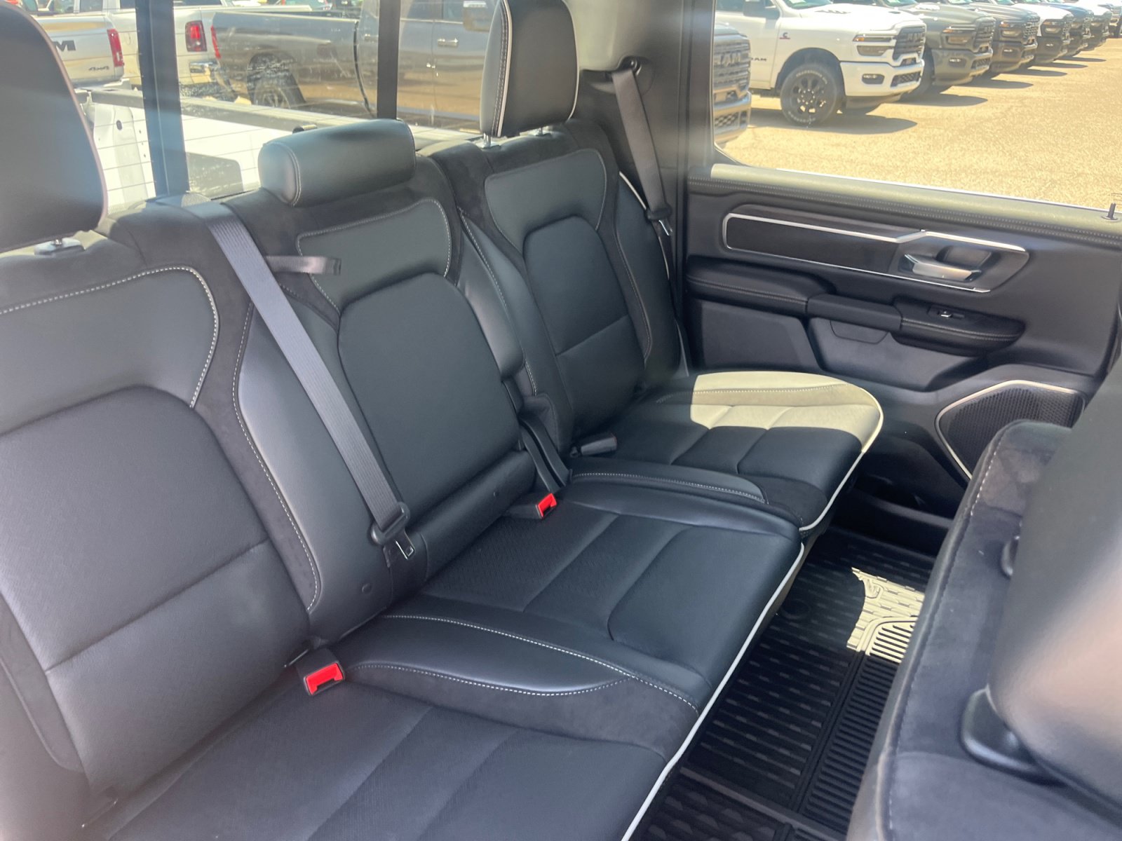 New 2026 RAM 1500 Laramie w/ Chrome Appearance Group AWD/4WD image 18