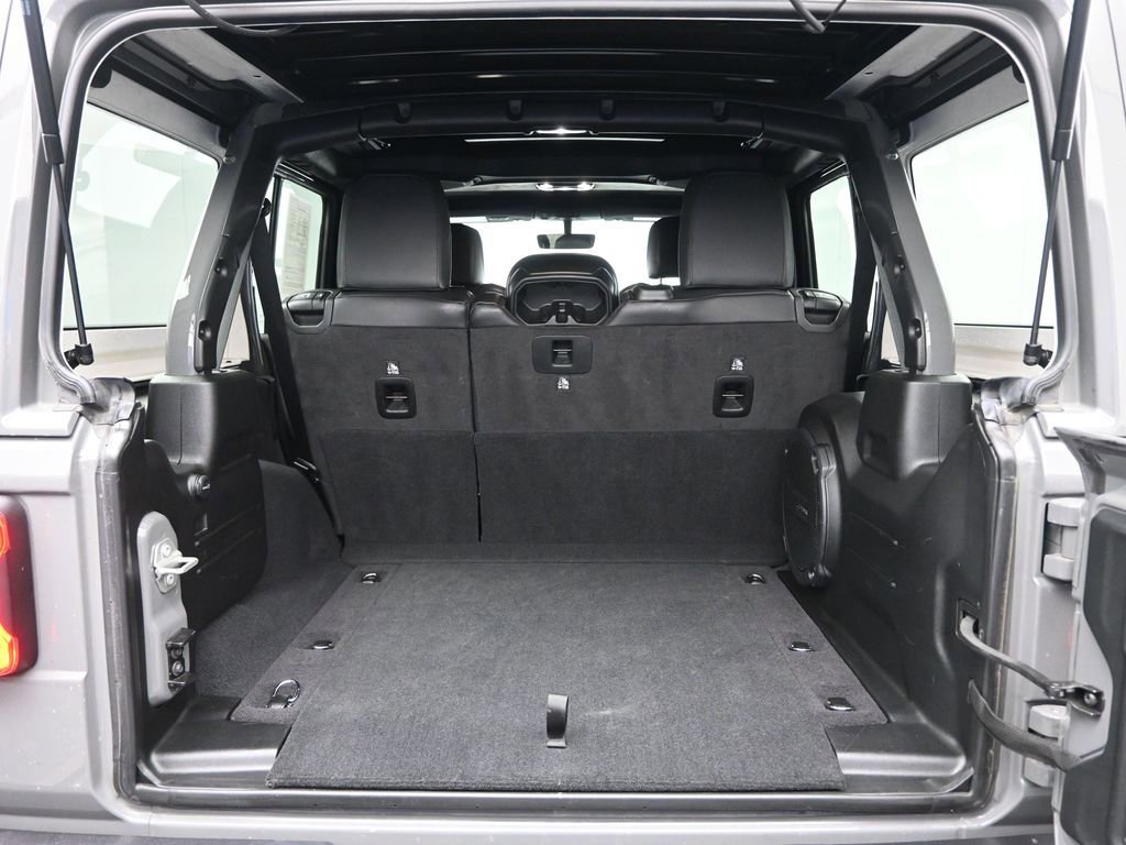 Used 2023 Jeep Wrangler Altitude image 32