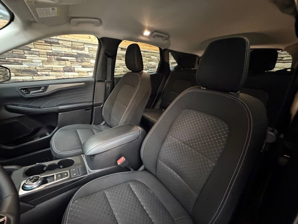 Used 2023 Ford Escape Active image 12