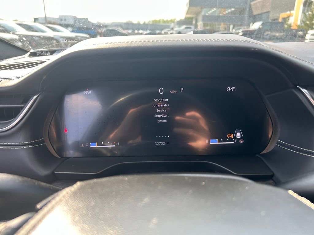 Certified 2022 Jeep Grand Cherokee L Overland w/ Luxury Tech Group IV AWD/4WD image 11