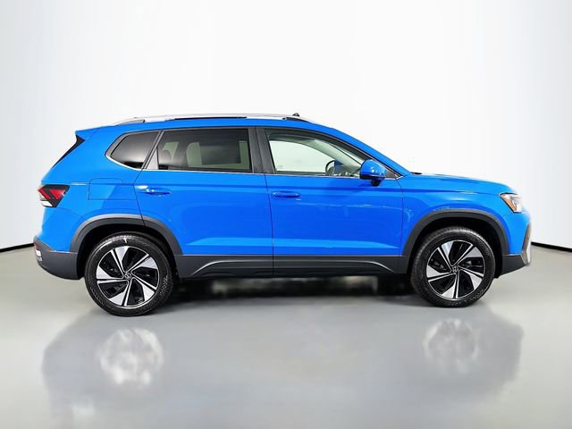 New 2026 Volkswagen Taos SE AWD/4WD image 8