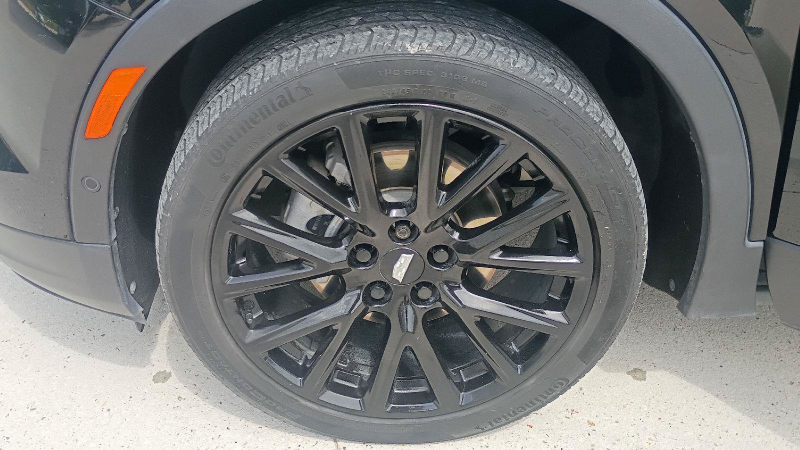 Used 2022 Cadillac XT4 Sport w/ LPO, ONYX Package FWD image 24