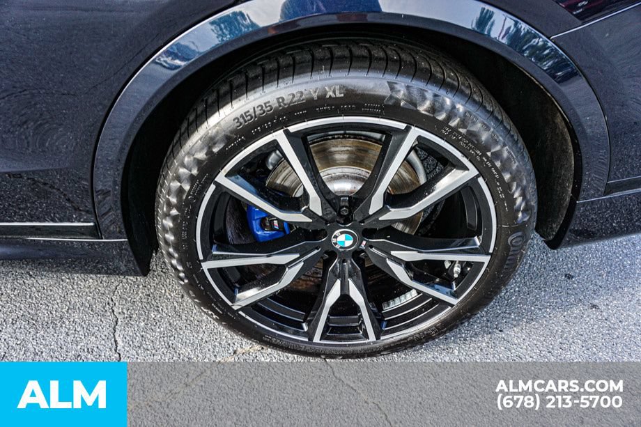 Used 2022 BMW X7 xDrive40i w/ M Sport Package AWD/4WD image 17