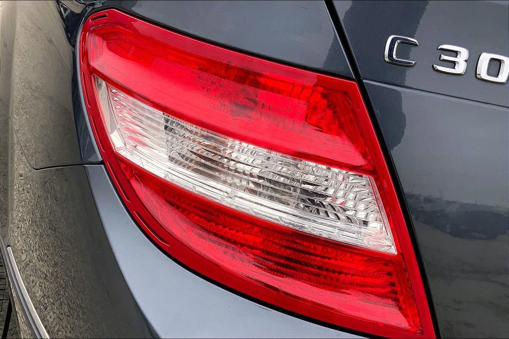 Used 2008 Mercedes-Benz C 300 Sedan image 28