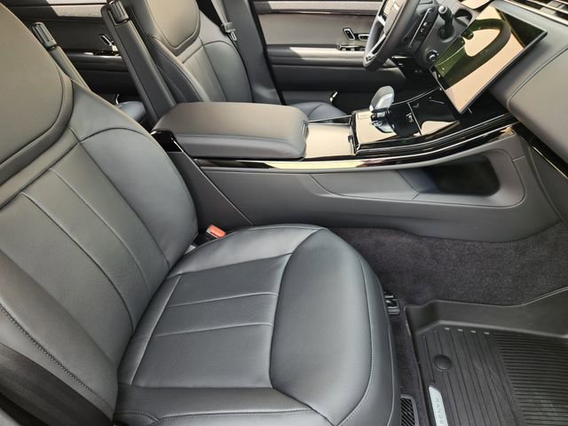 New 2026 Land Rover Range Rover Sport Dynamic SE AWD/4WD image 13