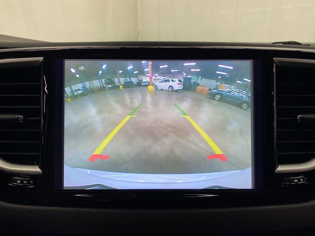 Used 2024 Chrysler Pacifica Touring-L FWD image 28