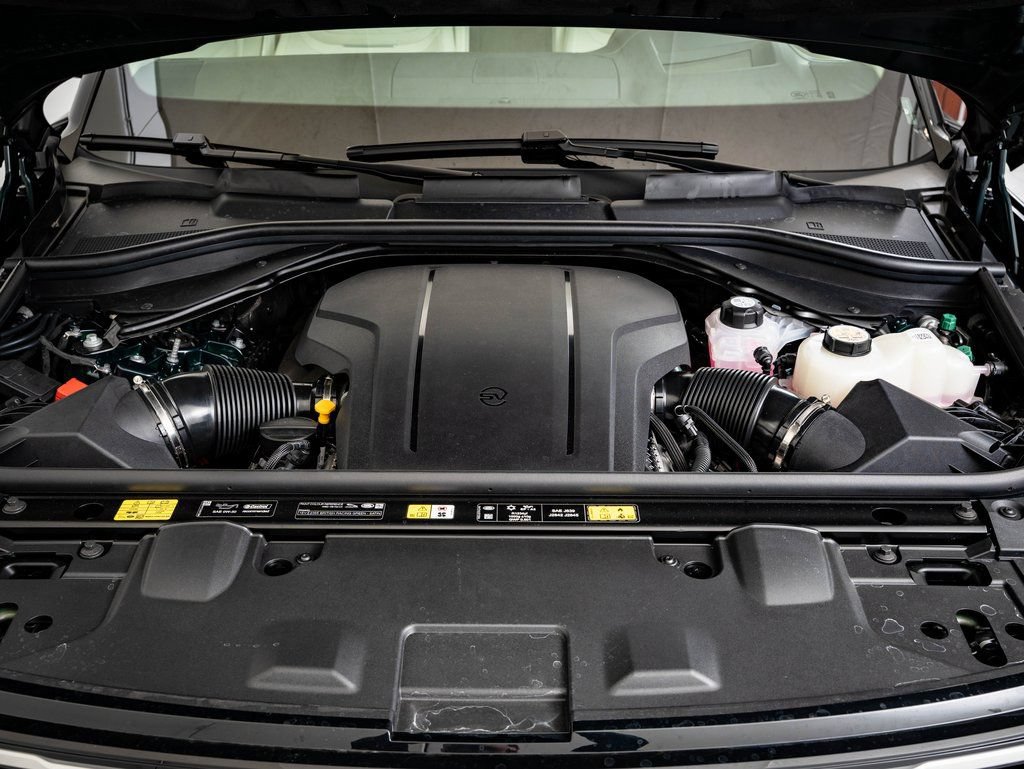 New 2026 Land Rover Range Rover SV AWD/4WD image 35