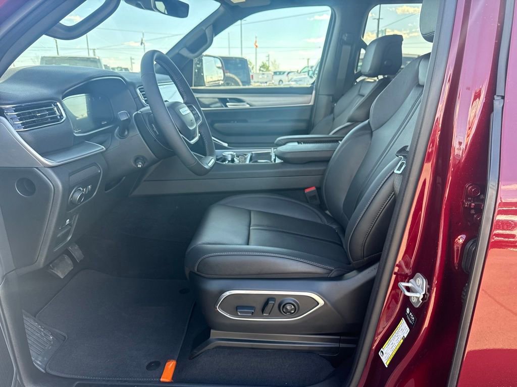 New 2026 Jeep Grand Wagoneer L Limited image 24