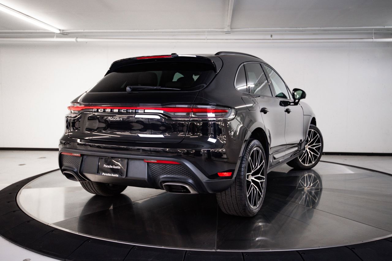 Certified 2026 Porsche Macan AWD/4WD image 6