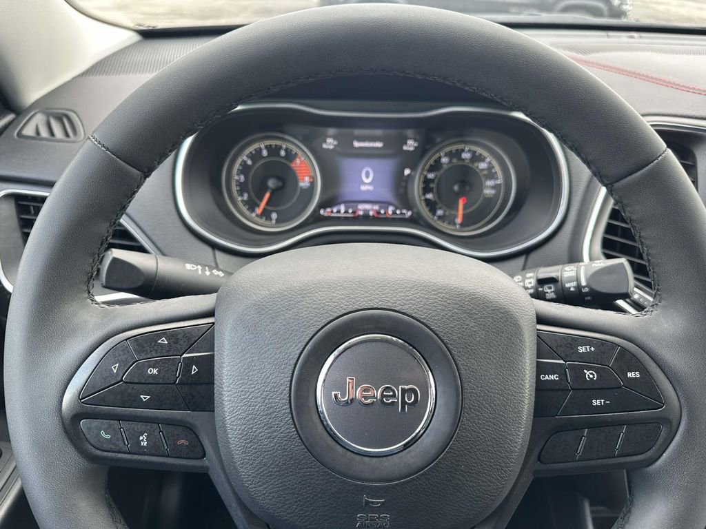 Used 2022 Jeep Cherokee Trailhawk w/ Comfort/Convenience Group image 20