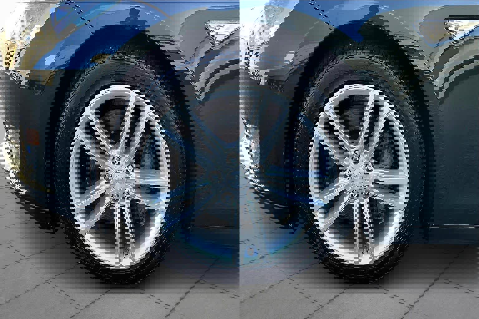 Used 2013 Tesla Model S Performance image 9