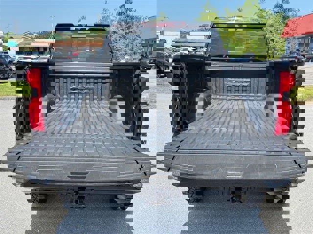 Used 2024 Chevrolet Silverado 2500 ZR2 w/ Technology Package image 14