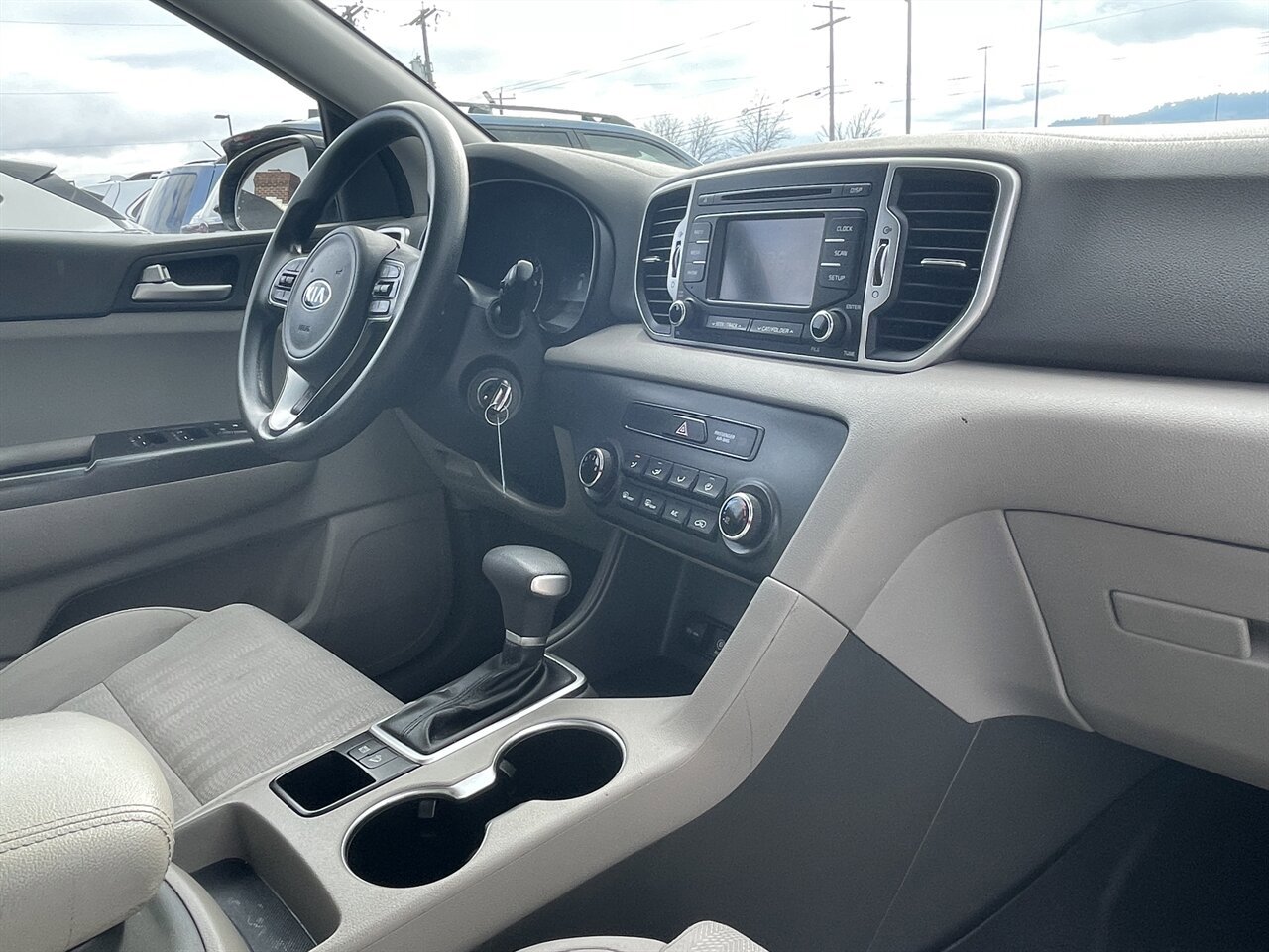 Used 2019 Kia Sportage LX image 9