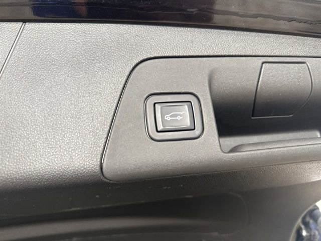 Used 2022 Buick Envision Essence w/ Safety Package image 57