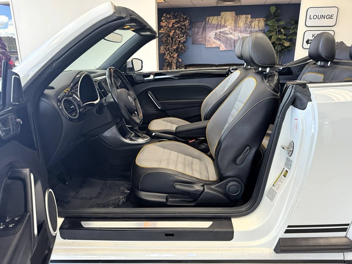 Used 2017 Volkswagen Beetle 1.8T Dune FWD image 15