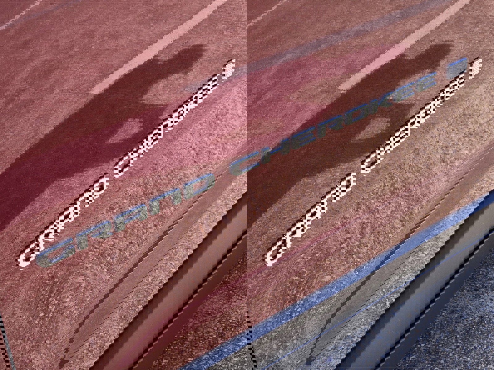 New 2025 Jeep Grand Cherokee Laredo X w/ Luxury Tech Group I image 11