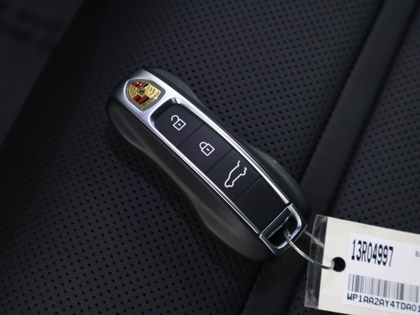 Certified 2026 Porsche Cayenne AWD/4WD image 34