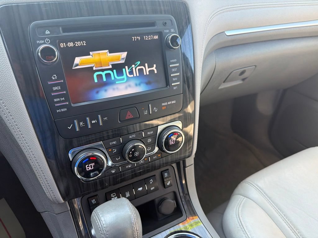 Used 2014 Chevrolet Traverse LTZ AWD/4WD image 17