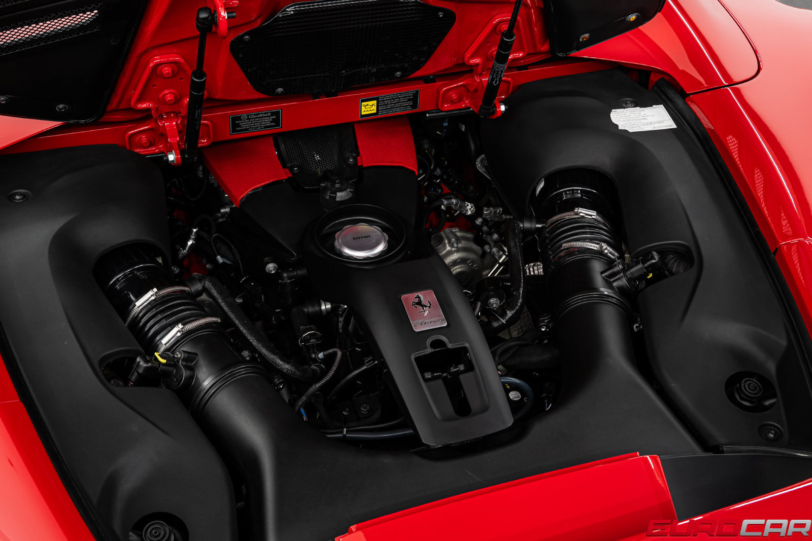 Used 2021 Ferrari F8 Tributo RWD image 23