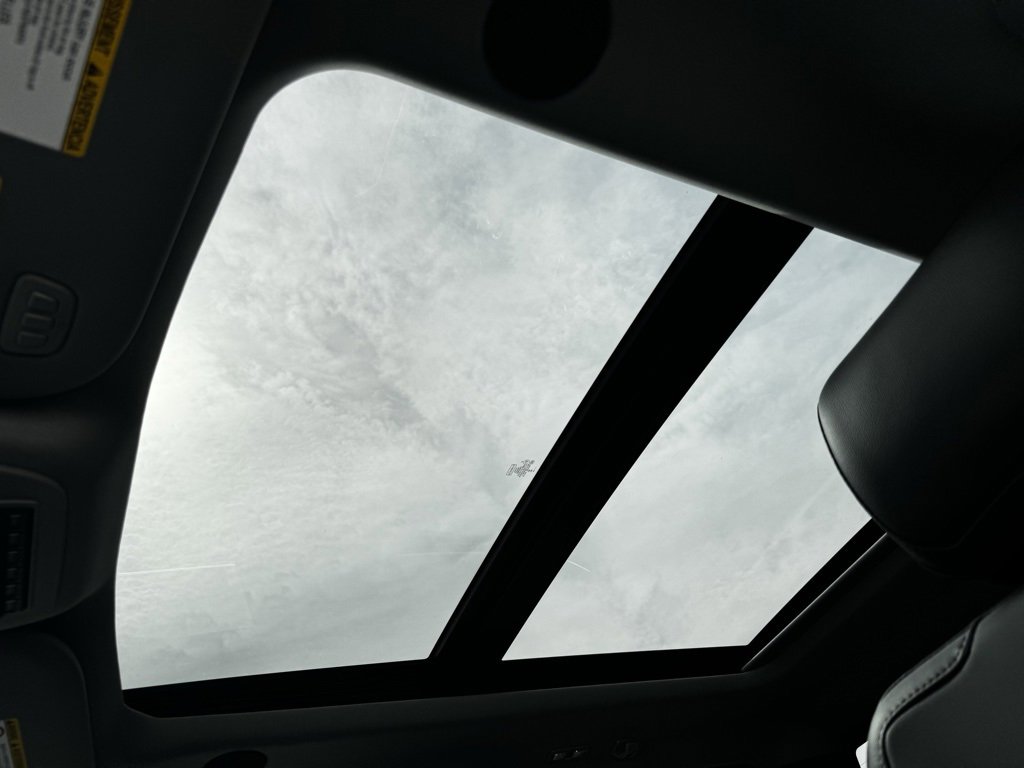 New 2025 Ford F350 Lariat w/ Lariat Ultimate Package image 17