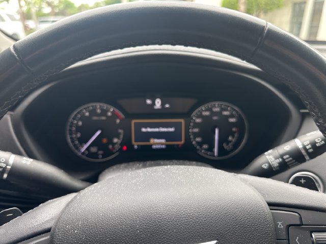 Used 2022 Cadillac XT4 Premium Luxury w/ Enhanced Visibility Package FWD image 15