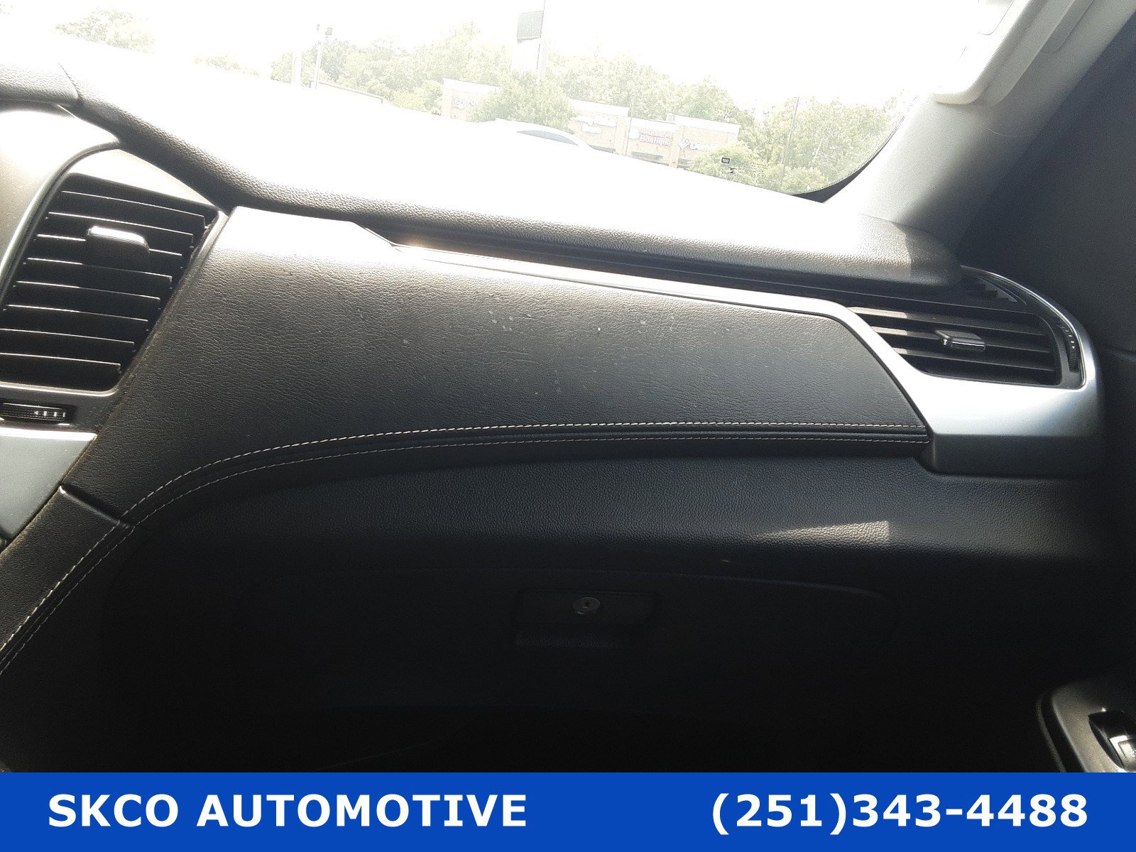Used 2018 Chevrolet Suburban Premier RWD image 24