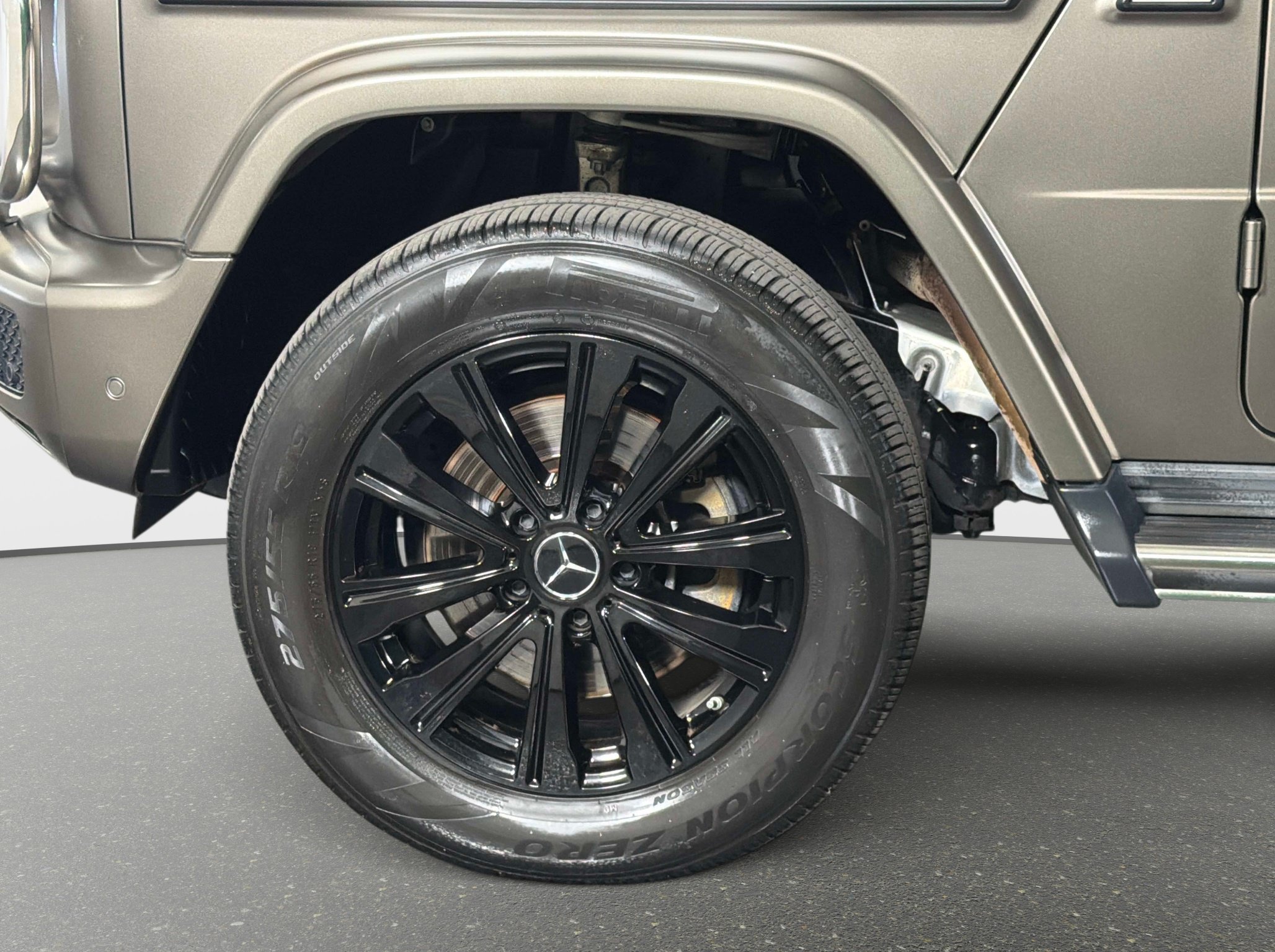 Used 2022 Mercedes-Benz G 550 image 13