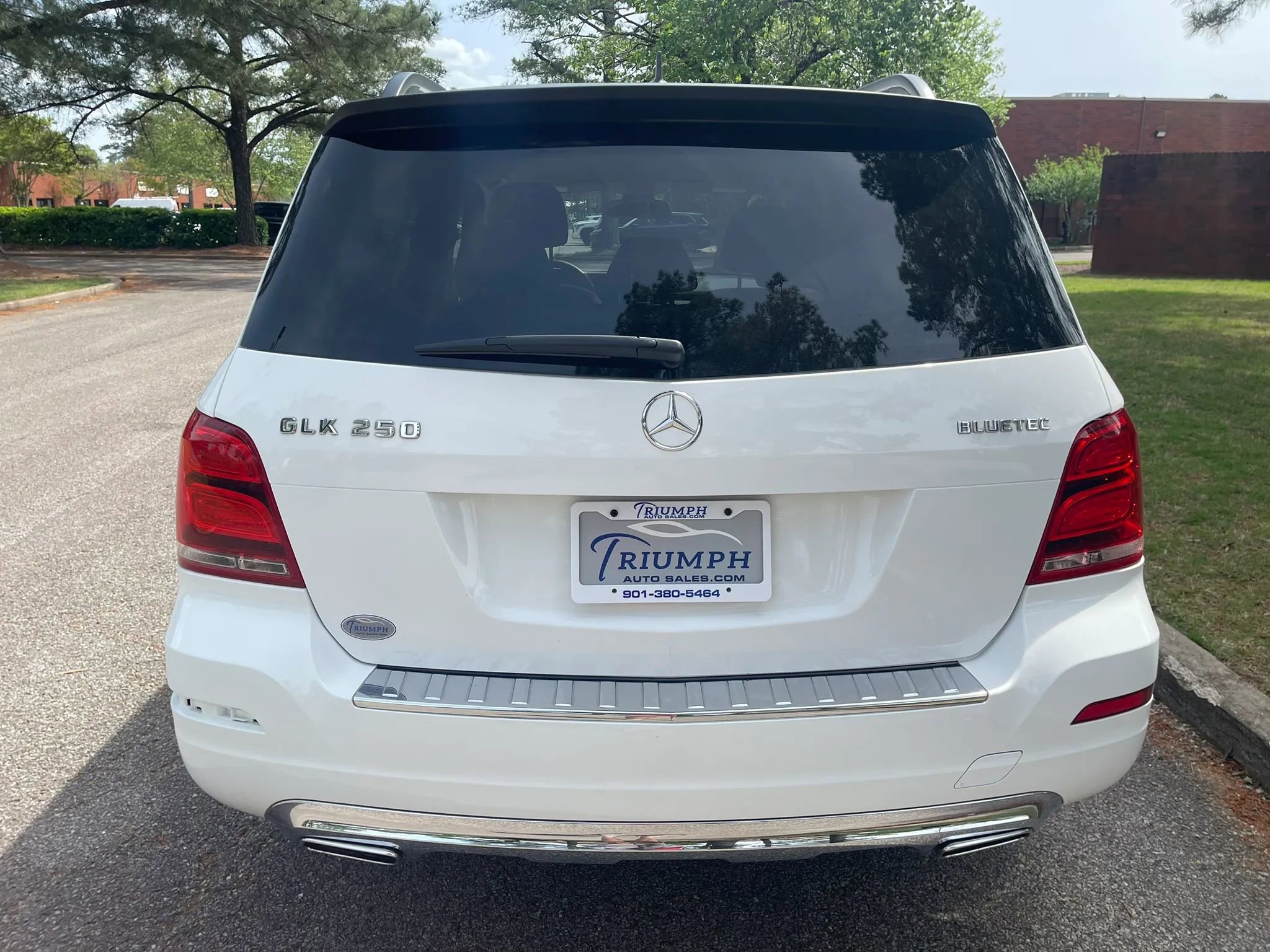 Used 2014 Mercedes-Benz GLK 250 BlueTEC 4MATIC image 4