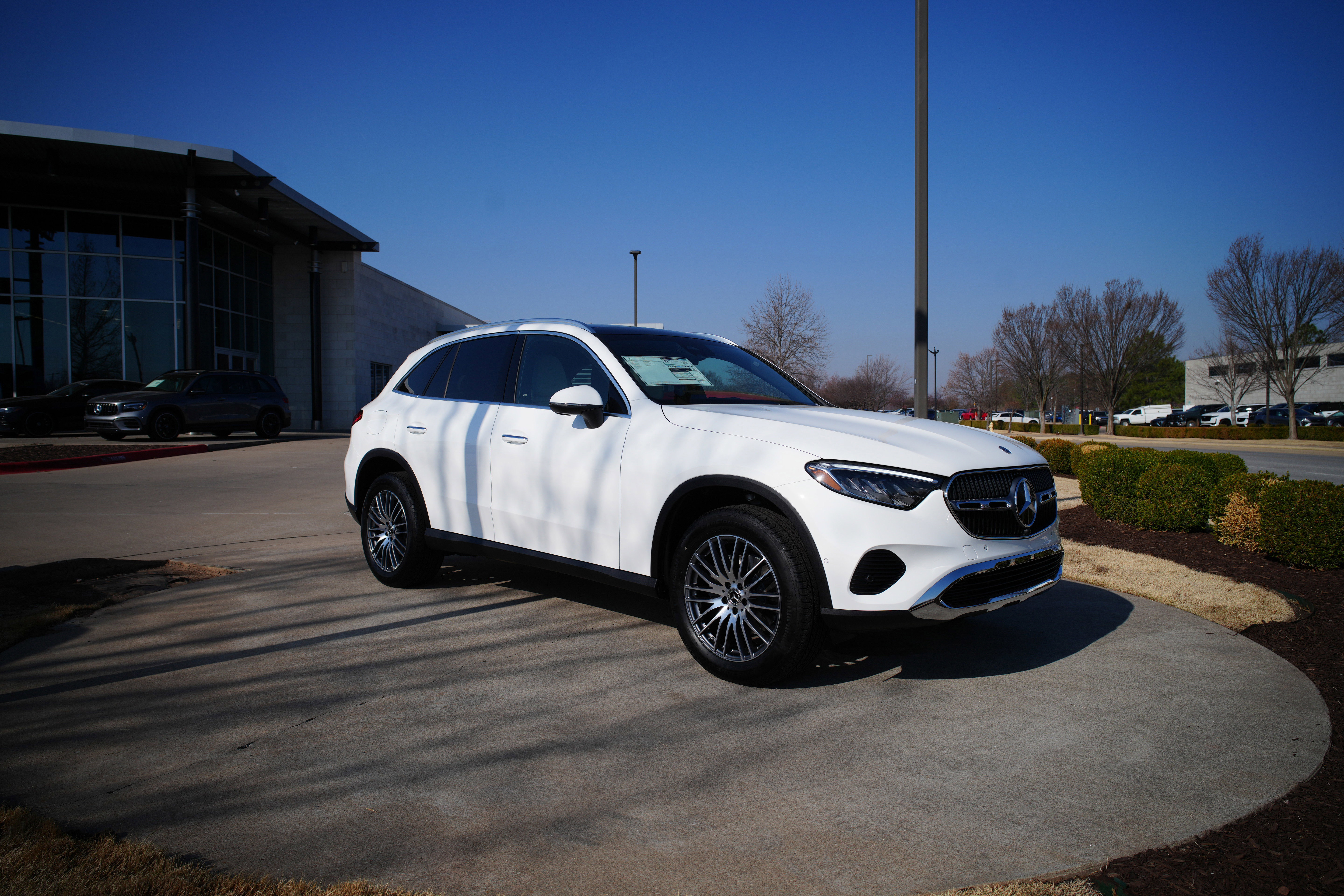 New 2026 Mercedes-Benz GLC 300 image 1