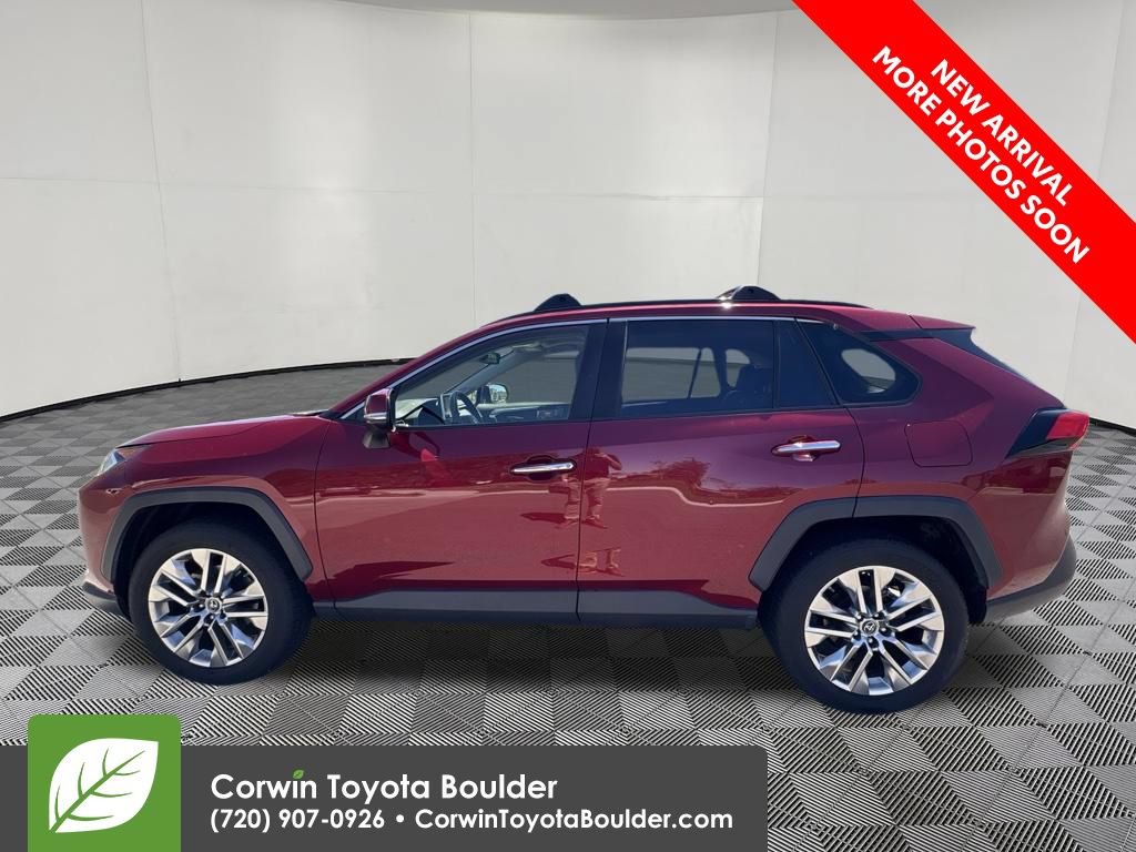 Used 2019 Toyota RAV4 Limited w/ Cold Weather Package AWD/4WD image 4