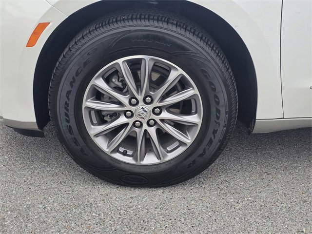 Used 2023 Buick Enclave Premium image 9