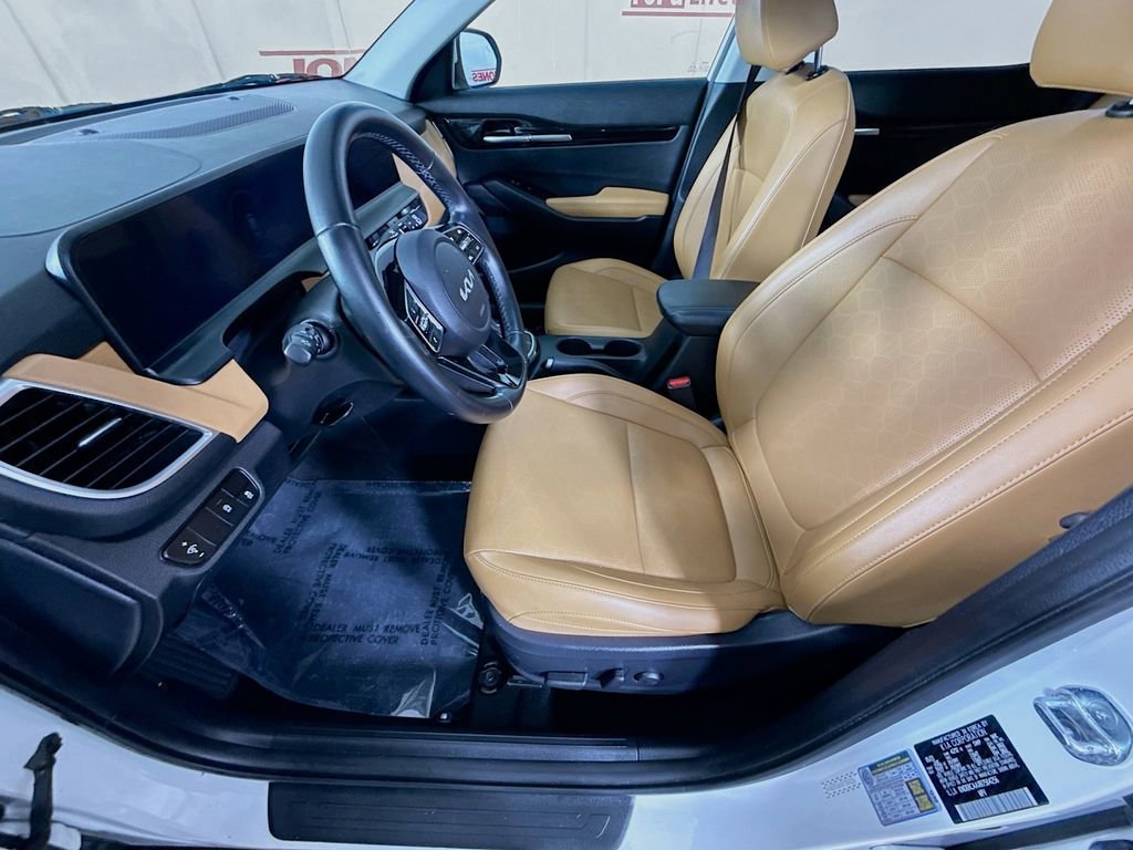 Used 2024 Kia Seltos EX image 26