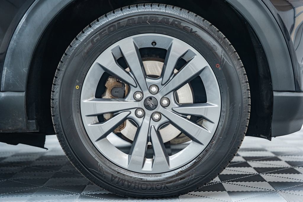 Certified 2021 Ford Explorer XLT w/ Equipment Group 202A image 18